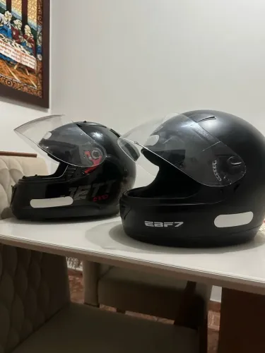 Capacete