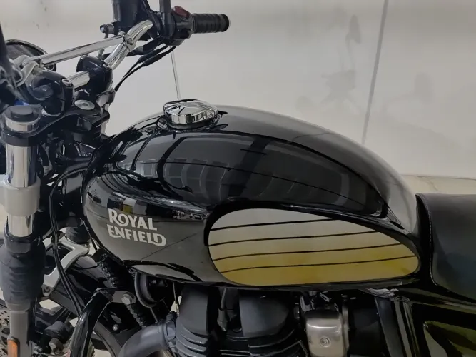 Royal Enfield Interceptor 650 Black Ray 2024/2025
