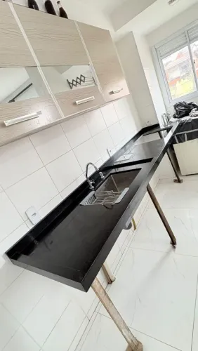 Bancada de granito Preto São Gabriel Polido