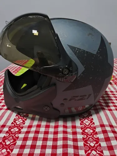 Capacete peels F21 tam. 56