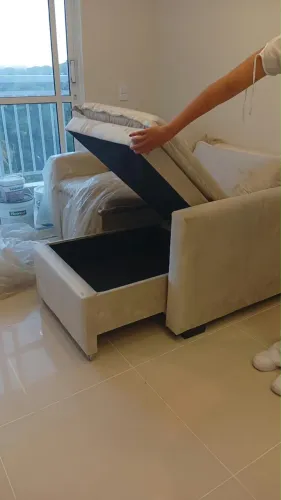 Sofá retrátil com baú