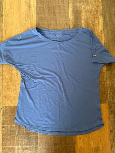 Blusa fit Columbia 