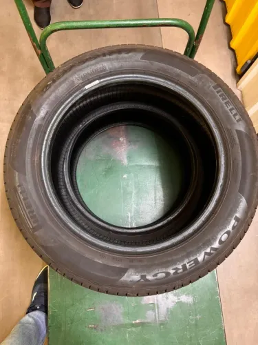 Pneu Pirelli Powergy 215/55 R17