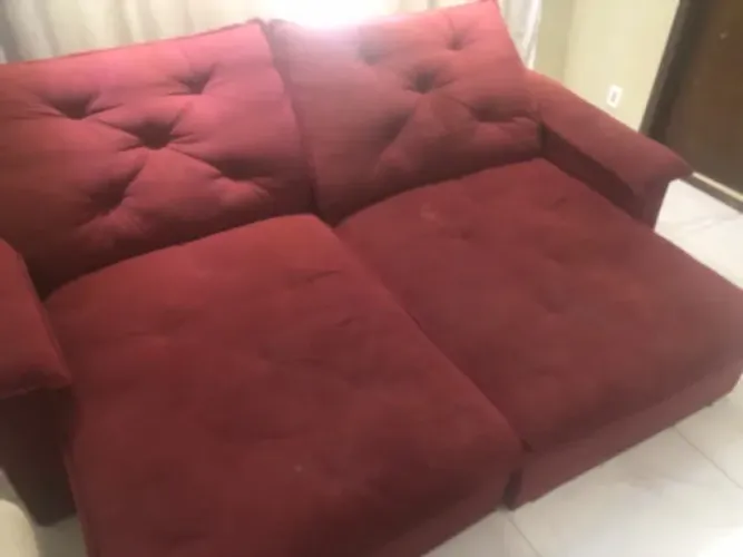 Sofá reclinável e retrátil USADO (Vermelho Bordô)