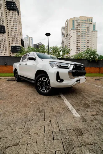Toyota Hilux CD SRX 4X4 2.8 TDI 16V Diesel Aut. 2024
