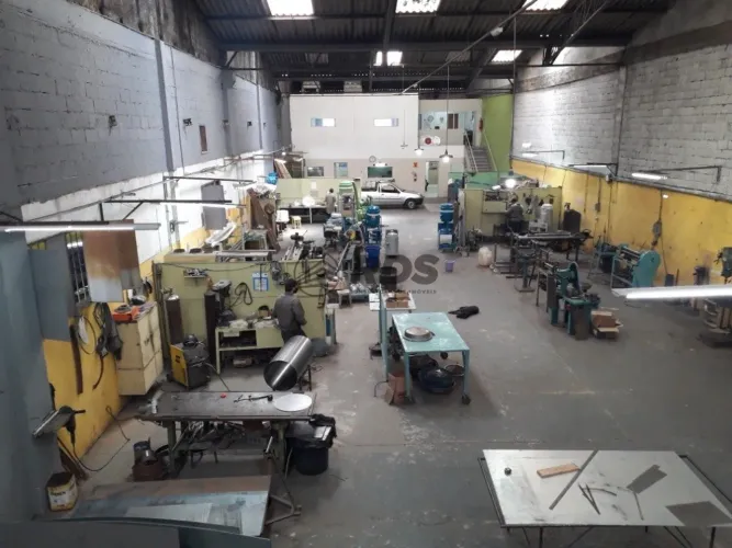 Galpão Industrial.