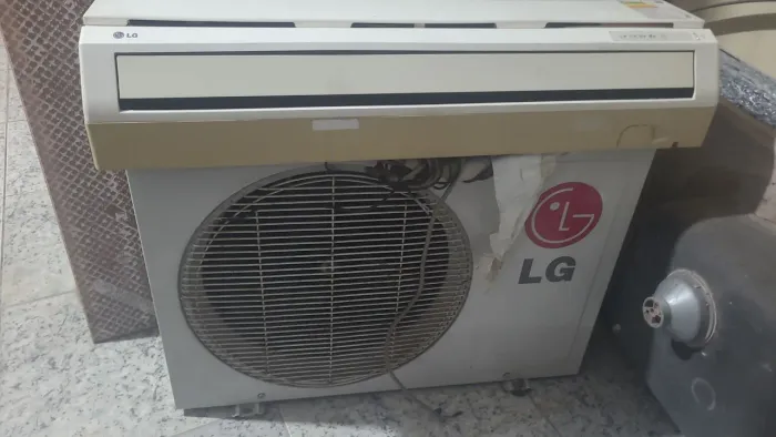 Vende-se um ar condicionado em bom estado valor 500,00