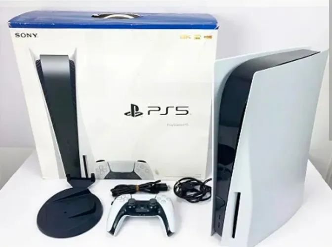 PlayStation 5 - Com Leitor - Semi Novo - Olha Só o Tempo de Garantia - MARÇO 2027