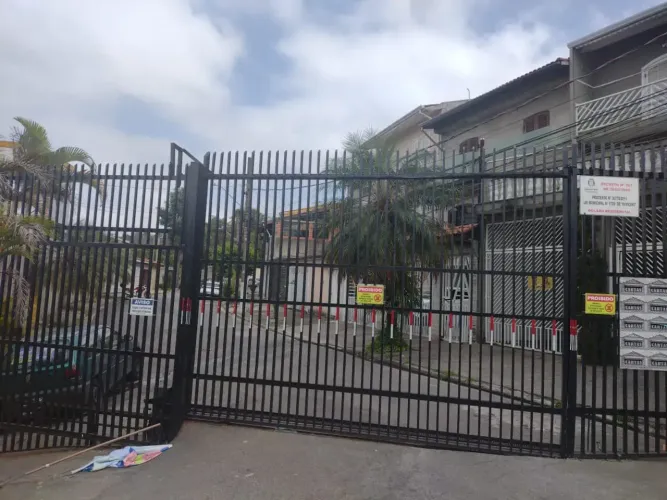 Sobrado para venda em condomínio Cidade Intercap - Taboão da Serra - SP