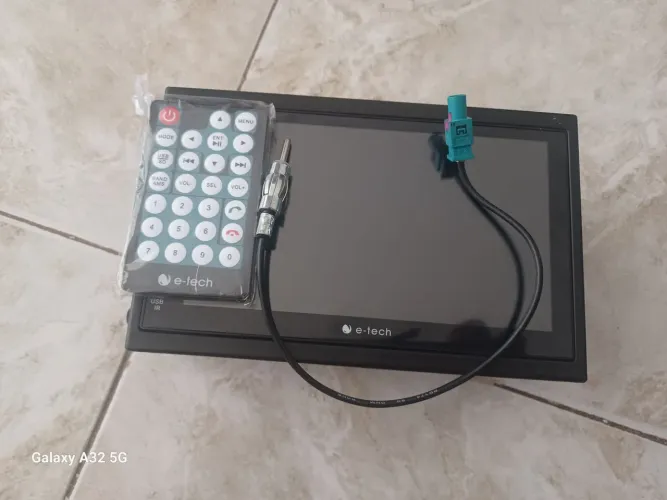 Vendo mp4 multimídia do onix 7 polegadas