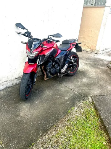 Moto toda revisada, sem nada para trocar 