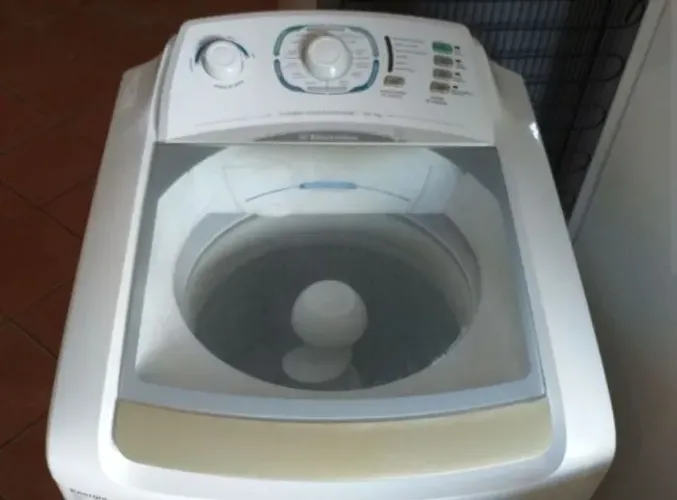 MAQUINA DE LAVAR ELETROLUX 10 KG  TURBO 