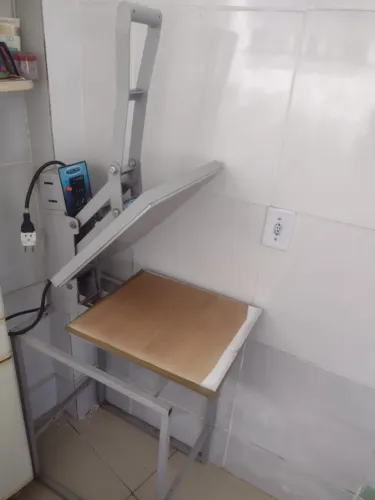 Máquina de estampar blusas 