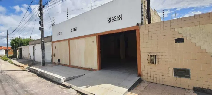 Excelente casa com 3 Quartos no Bairro Aruana - 231240 [21273]