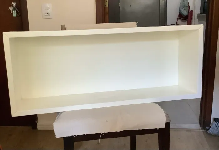 Nicho em madeira branca laqueado medida 1x25 fundo 40 altu
