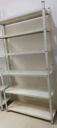 Estante de ferro branca