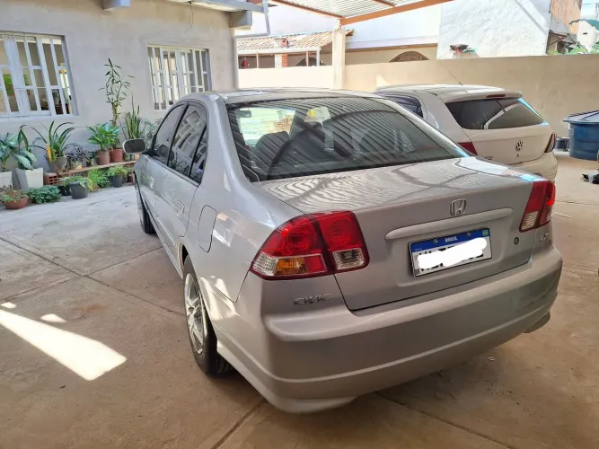 Honda Civic Sedan LX 1.7 16V 115cv Mec. 4P 2004