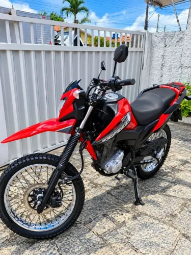 Honda Bros 160 CBS 2025