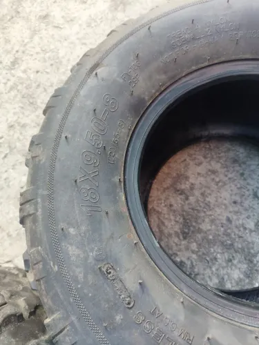 Pneus usados mini triciclo 