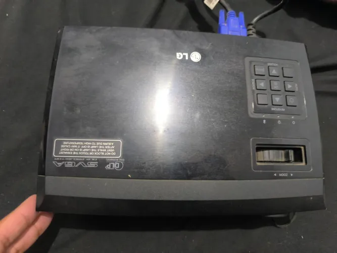 Vendo projetor lg 
