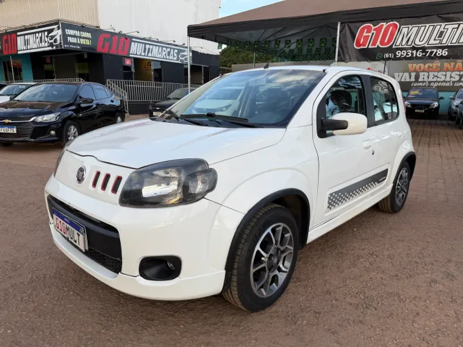 Fiat Uno Sporting 1.4 EVO Fire Flex 8V 4P 2013
