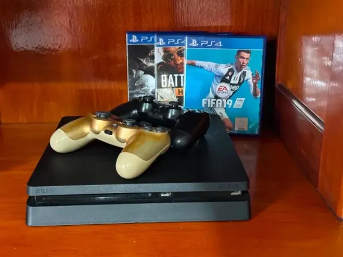Playstation 4 Slim 1 TB