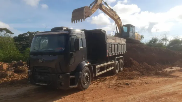Caçamba trucada rolo morto