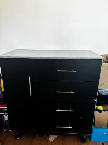 Cômoda 4 gavetas madeira