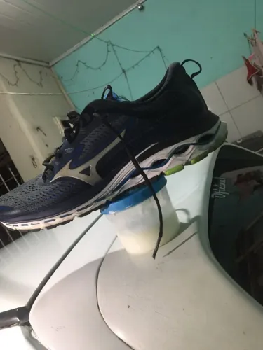 vendo um mizuno antigo tamanho 43 original
