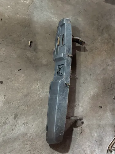 Para choque traseiro l200 quadrada 2002 a 2004 