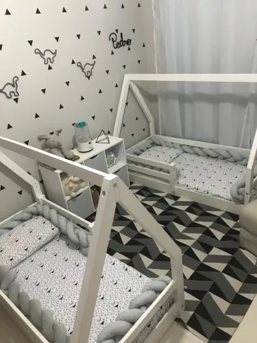 Cama Montessori Bia - Madeira Maciça e Laca (com colchão)