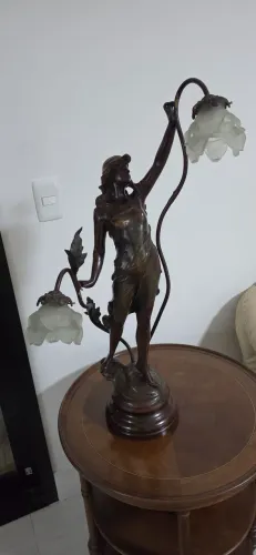 Luminária MULHER Afrodite