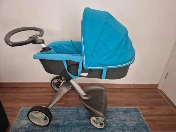 Carrinho de Bebe Moisés e com cadeirinha 