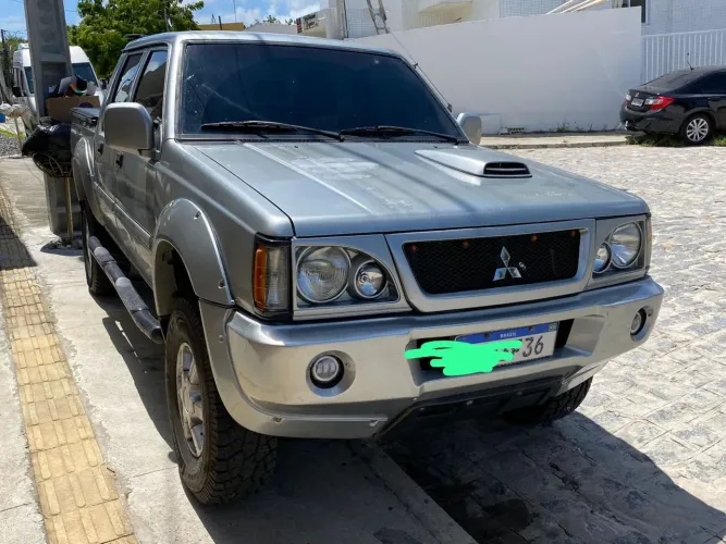 Mitsubishi L200 GLS 2.5 4X4 CD Diesel 2002
