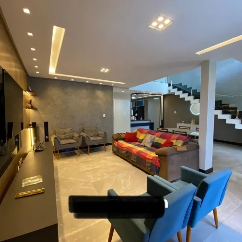 CASA PE NA AREIA EM CONDOMÍNIO FECHADO PRÓXIMO STALEIRO E DUNA