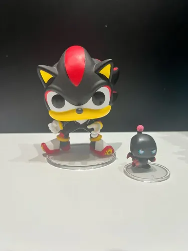 Funko pop: Shadow e dark chaos - Sonic