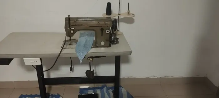 Máquina de costura,zigzag e reta industrial
