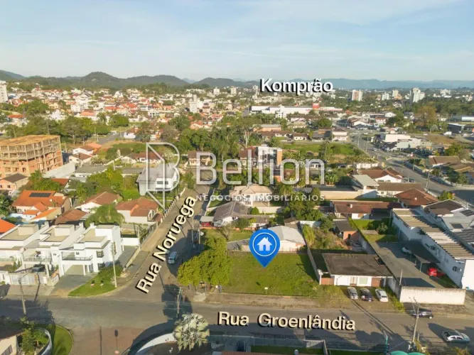 Terreno à Venda com 450,17 m² | Rua Pavimentada e Região Livre de Enchentes