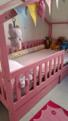 Cama de solteiro infantil feminino