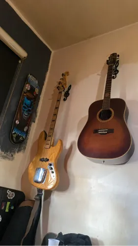 Baixo 4c SX swamp ash