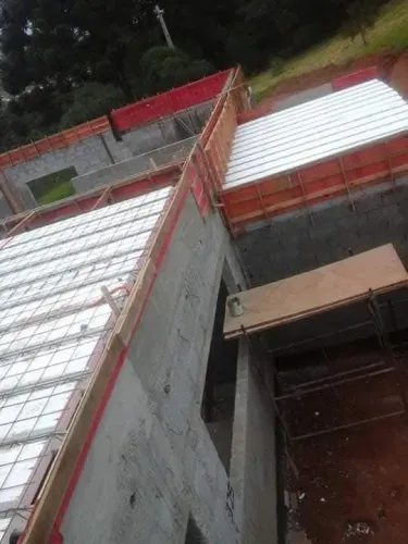 MESTRE DE OBRAS, PEDREIRO