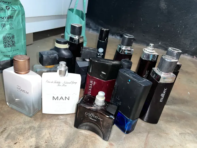 15 frascos de perfume 