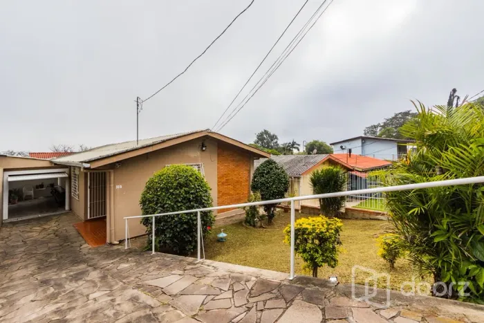 Imóvel na das Palmeiras com 3 dormitórios e 99m²