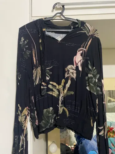 Blusinha Lez a  Lez usada apenas 1 vez 