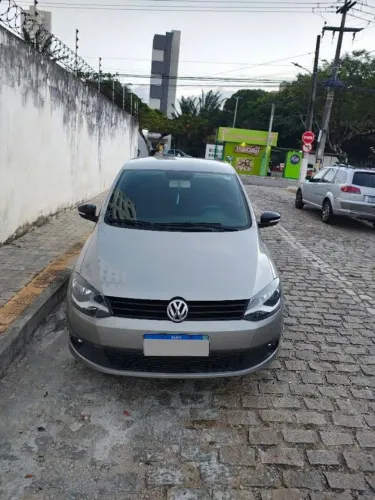 Volkswagen Fox 1.0 MI Total Flex 8V 5P 2014