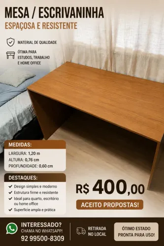 Mesa Escrivaninha de Madeira - Espaçosa e Resistente