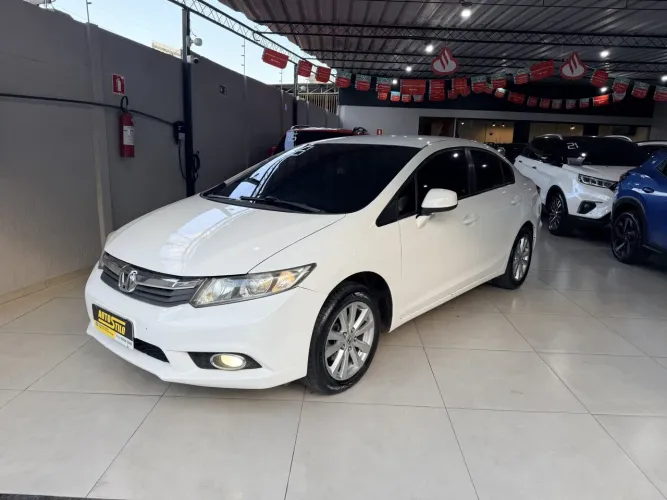 Honda Civic Sedan LXS 1.8/1.8 Flex 16V Mec. 4P 2013