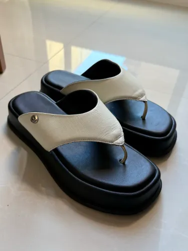 Sandália Carmen Steffens