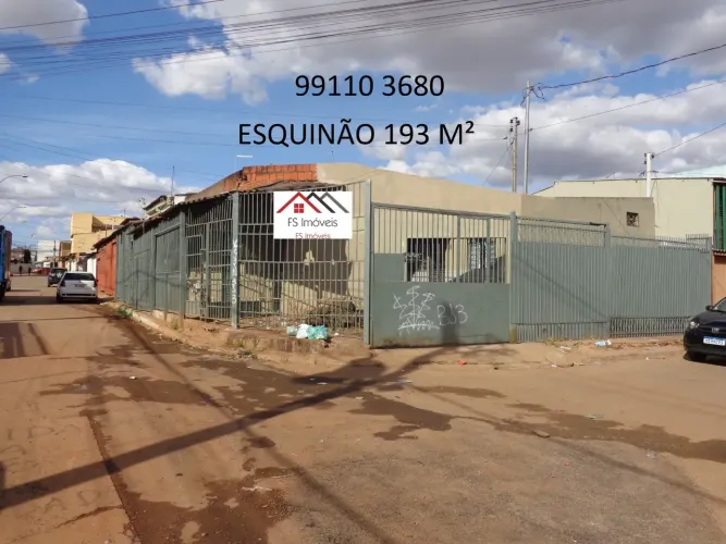 QR 313 Ótimo Lote Esquinão 180 m² com 3 Casas Escriturado em Samambaia Sul  DF