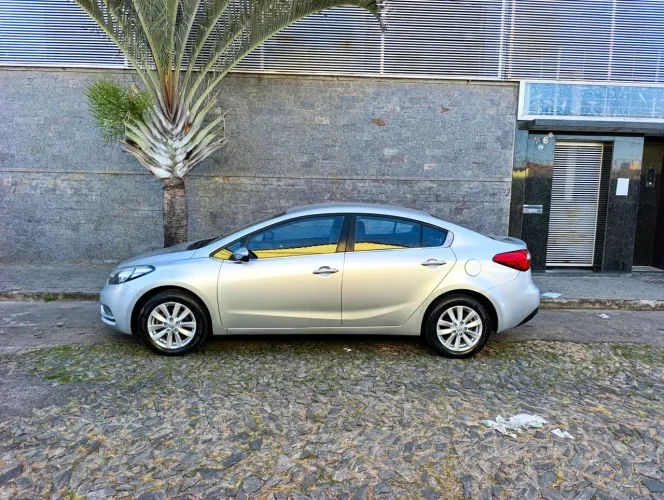 Kia Motors Cerato 1.6 16V Flex Aut. 2014